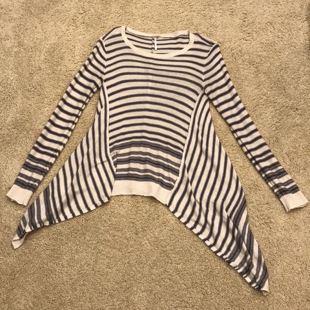Juniors Light weight sweater